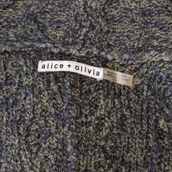 Alice + Olivia Dark Green Oversized Wool & Alpaca Short Sleeve Sweater Shacket - Picture 5 of 6